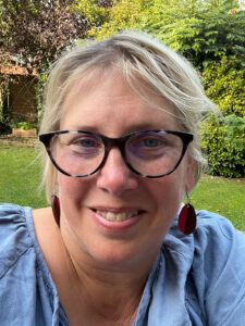 Photo of Fiona Moss in a garden
